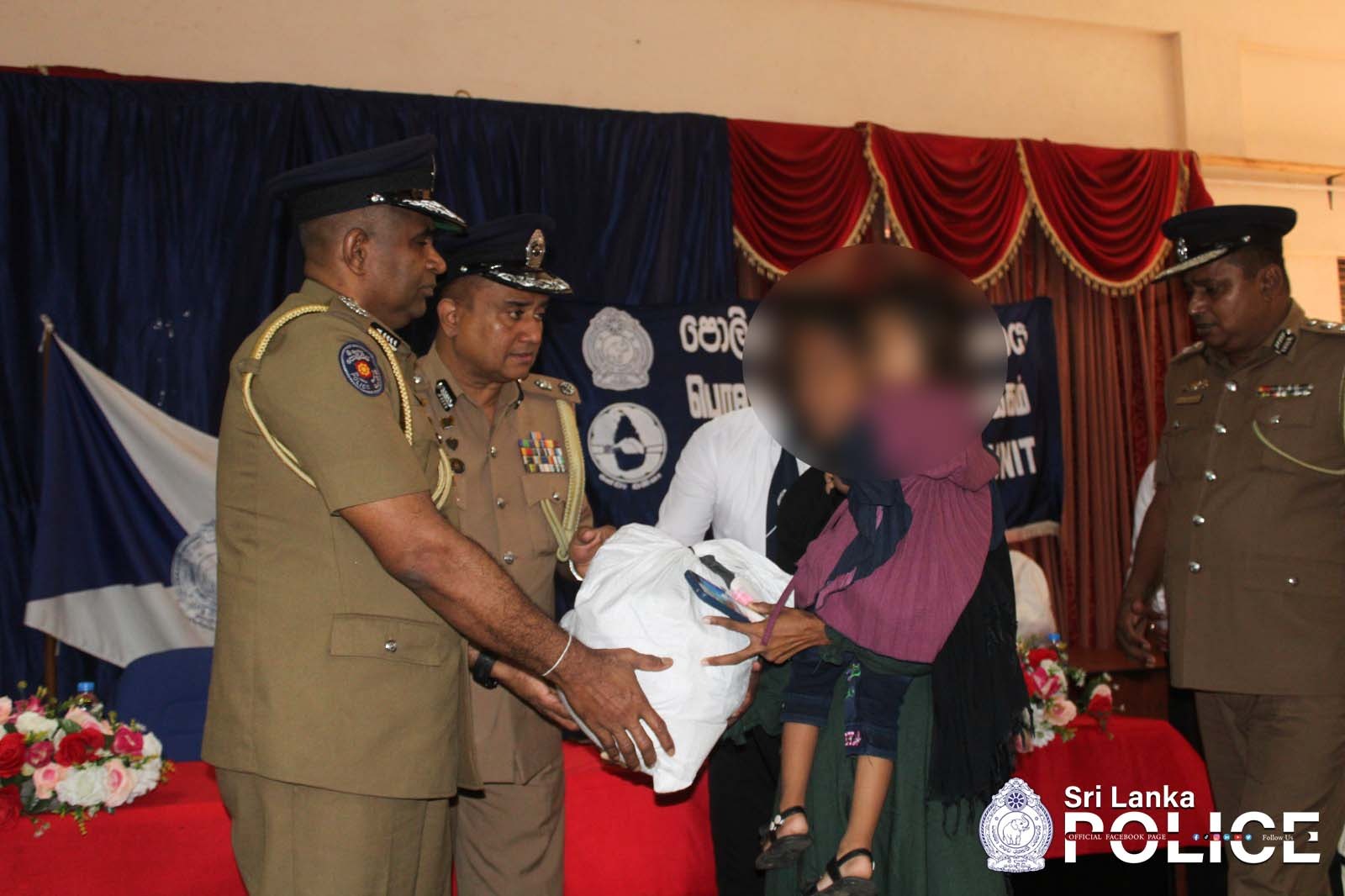 Police Seva Vanitha Unit visits Silawathura village to provide relief to families affected by Cyclone “Ditwa”