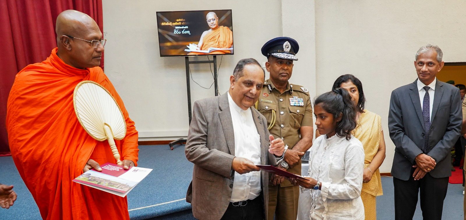 Under the guidance and vision of Venerable Kirinde Assaji Thero, the Oxford Chester Higher Education Institution (OCU) has awarded 75 fully funded scholarships